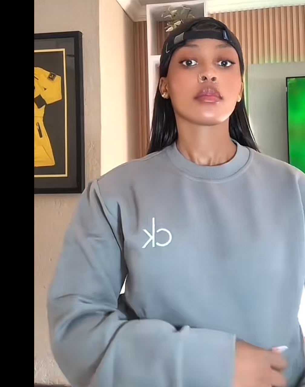 Calvin Klein Sweater + Free Gift