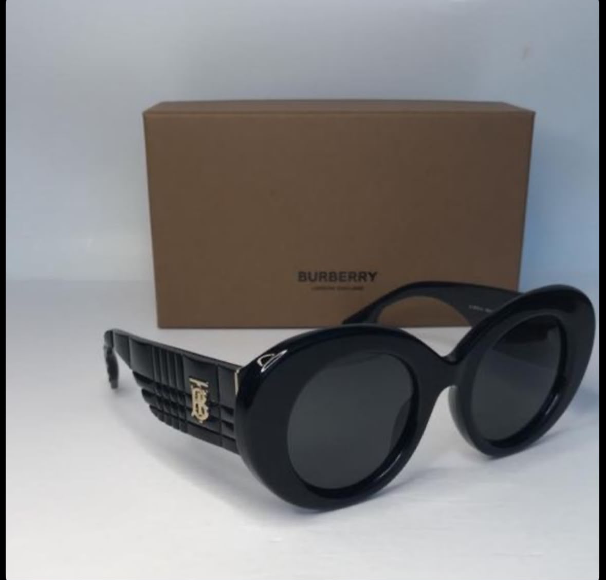 Burberry Sunnies + Free Bracelet Piece