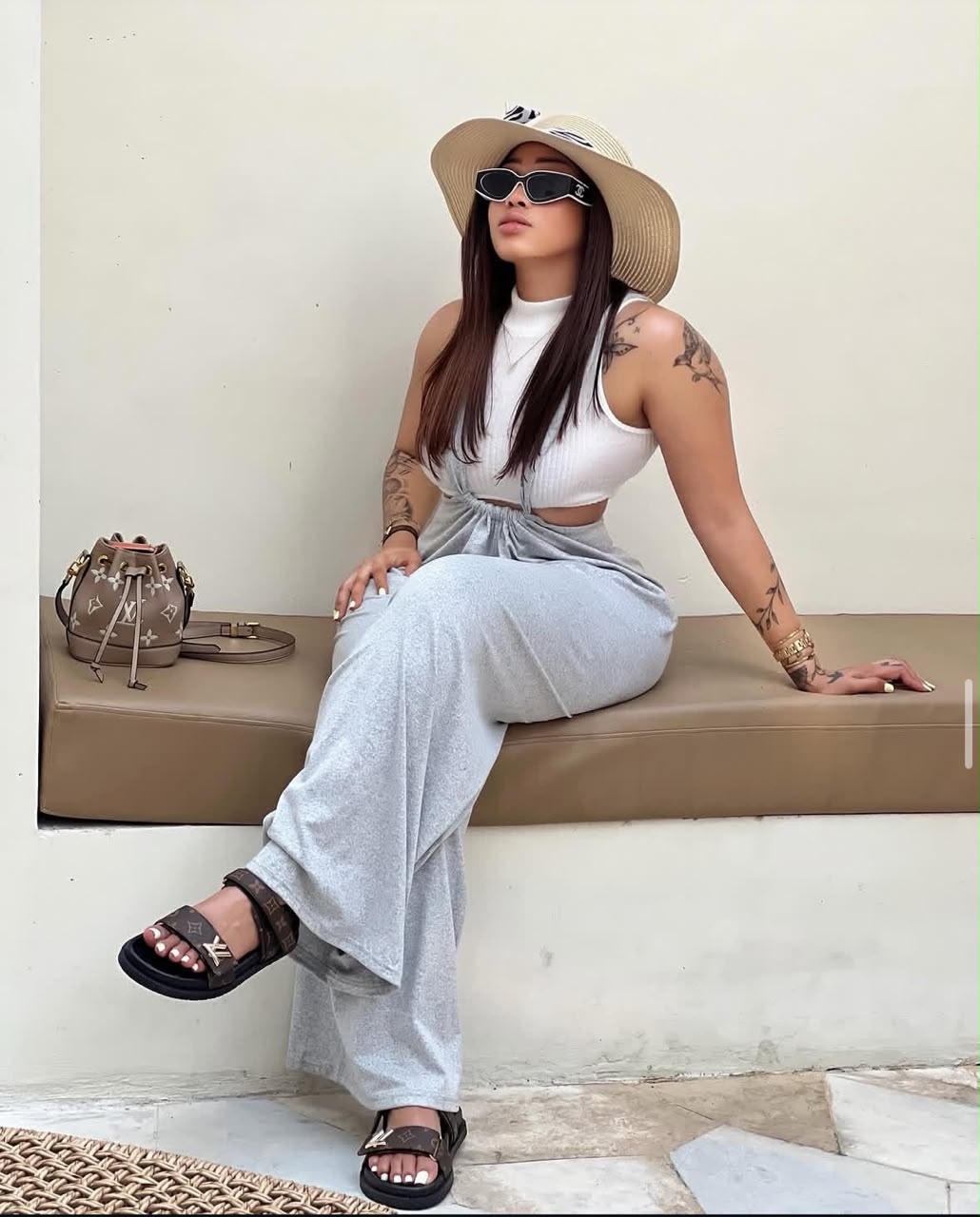 ✨ Louis Vuitton Monogram Sandals – Walk in Luxury ✨ + (free jewellery stack)