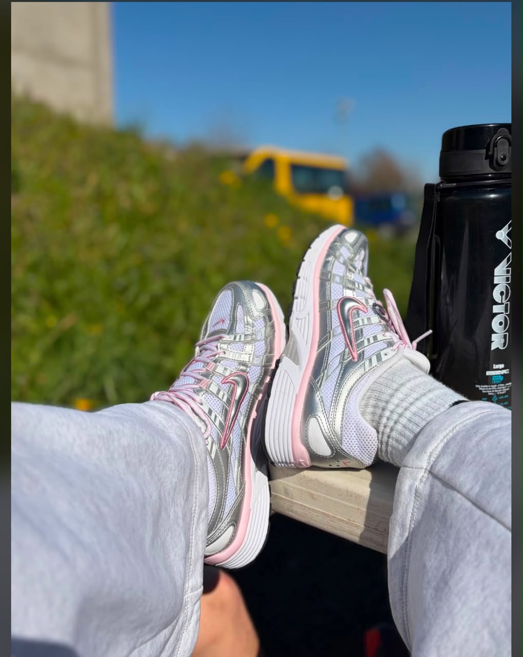 Nike Sneakers +  Free Shirt or Free Jewellery Set