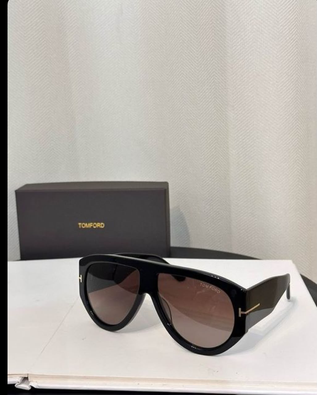 TomFord Sunnies + Free Jewellery Piece